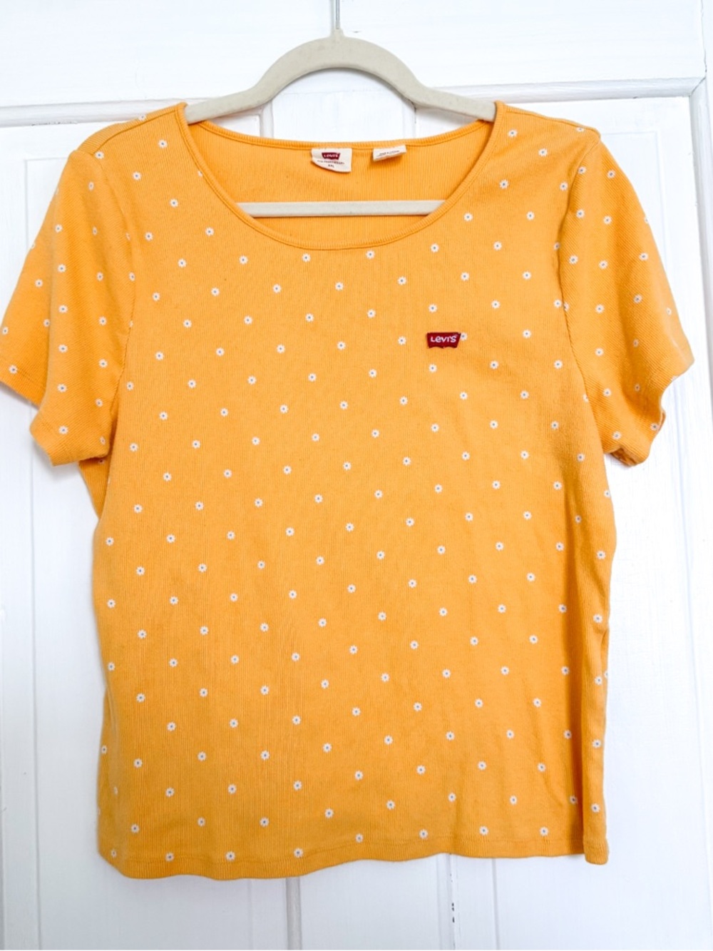 Levi's Daisy Floral Short Sleeve Ribbed Knit Baby T-Shirt - Picture 2 of 5